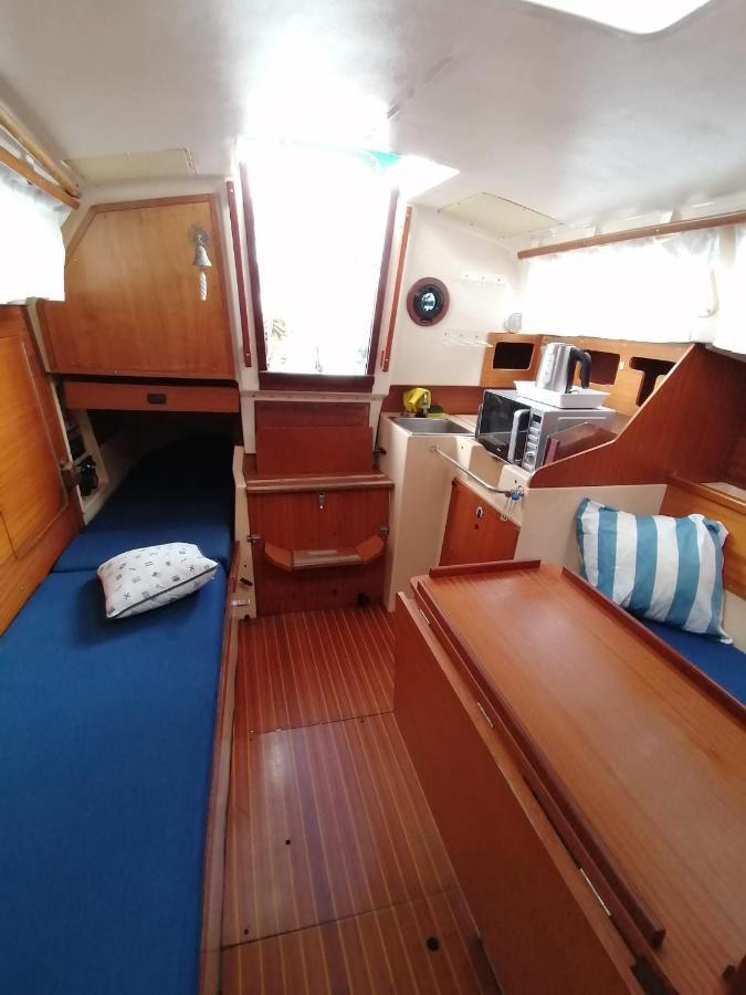 Cozy Sailboat In Barcelona!! No Showers سان أدريان دي بيزوس المظهر الخارجي الصورة