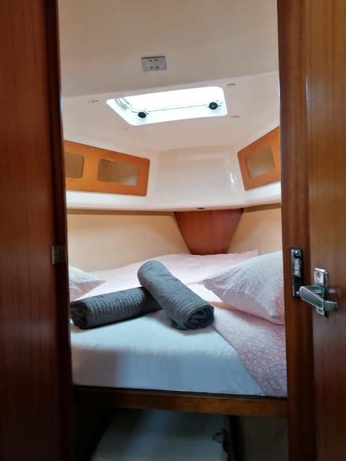 Cozy Sailboat In Barcelona!! No Showers سان أدريان دي بيزوس المظهر الخارجي الصورة
