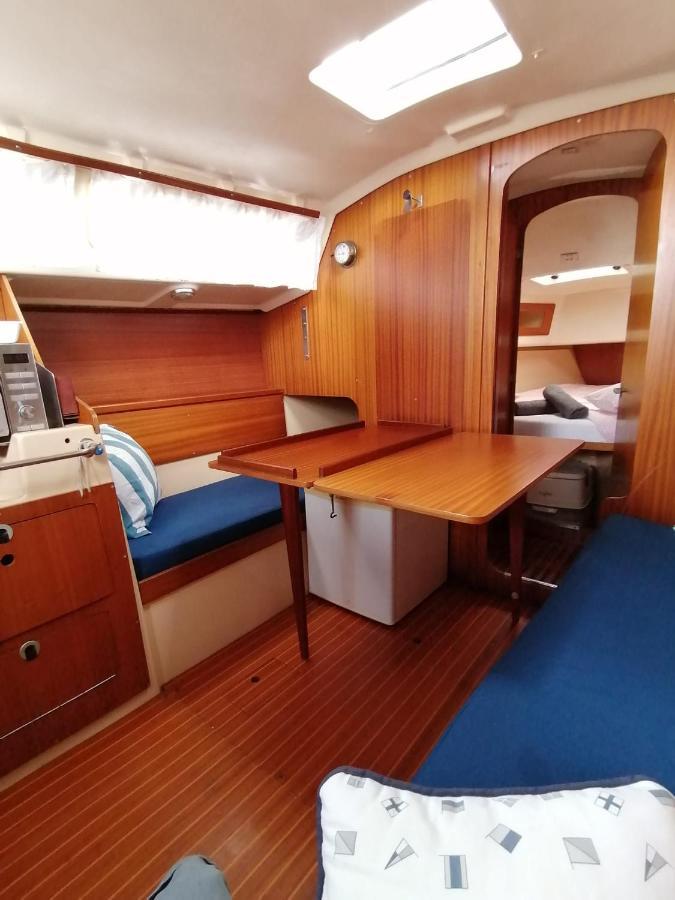 Cozy Sailboat In Barcelona!! No Showers سان أدريان دي بيزوس المظهر الخارجي الصورة